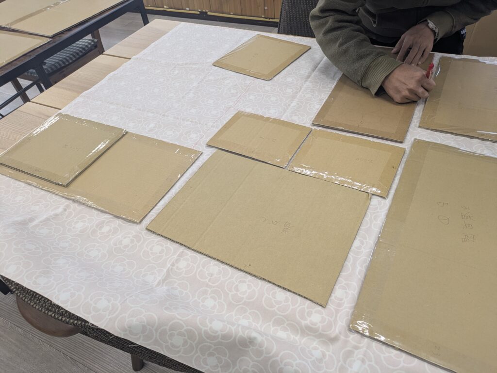 コツコツ手作業！